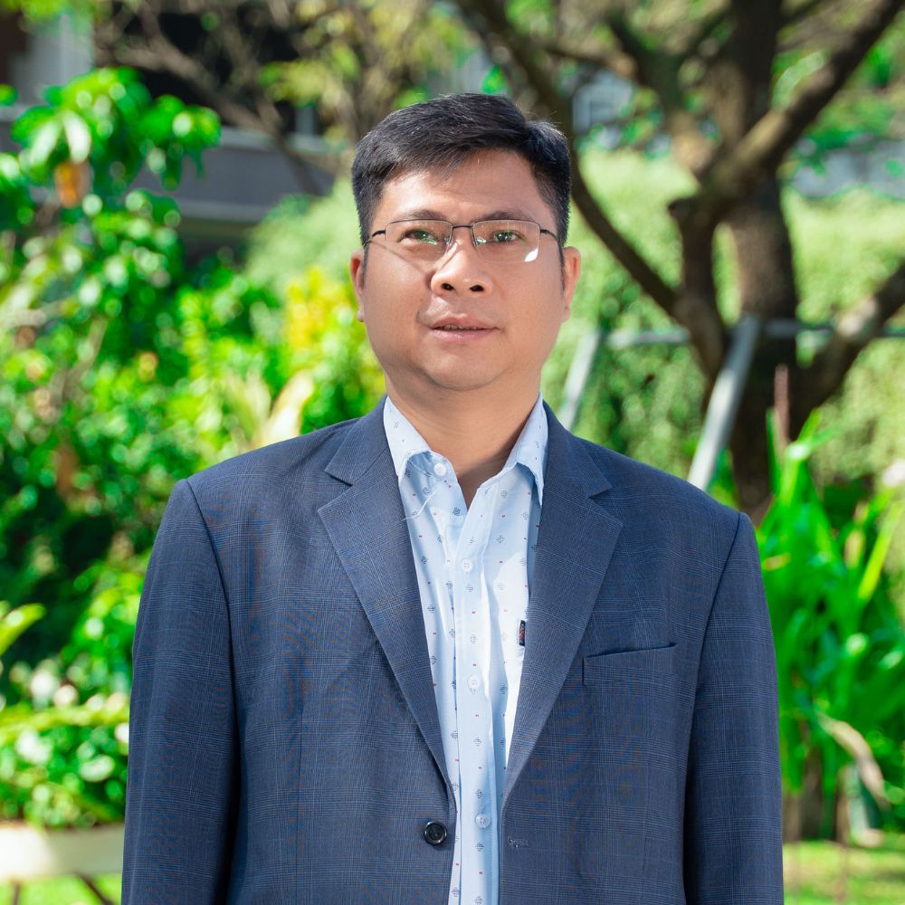 TS Nguyễn Hoàng Sỹ