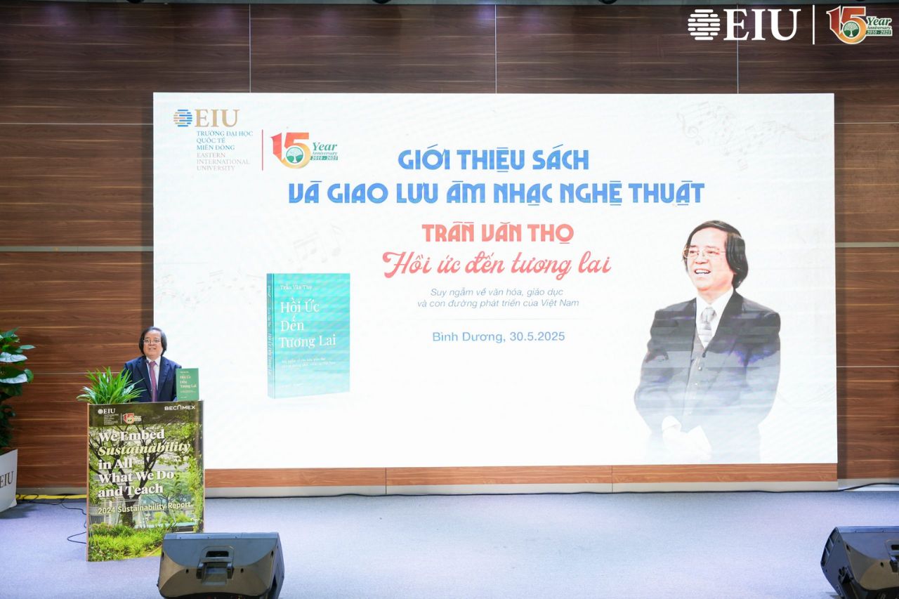 Buổi giới thiệu sách của giáo sư Trần Văn Thọ