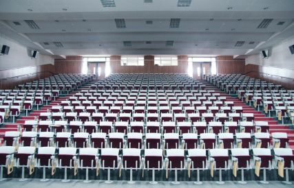 Giảng đường phòng học EIU