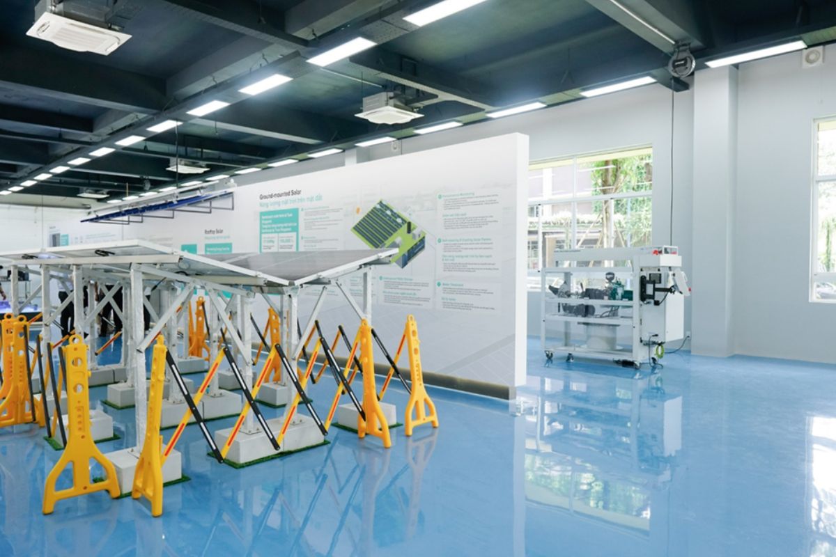 Trung tâm giải pháp bền vững Sembcorp - EIU