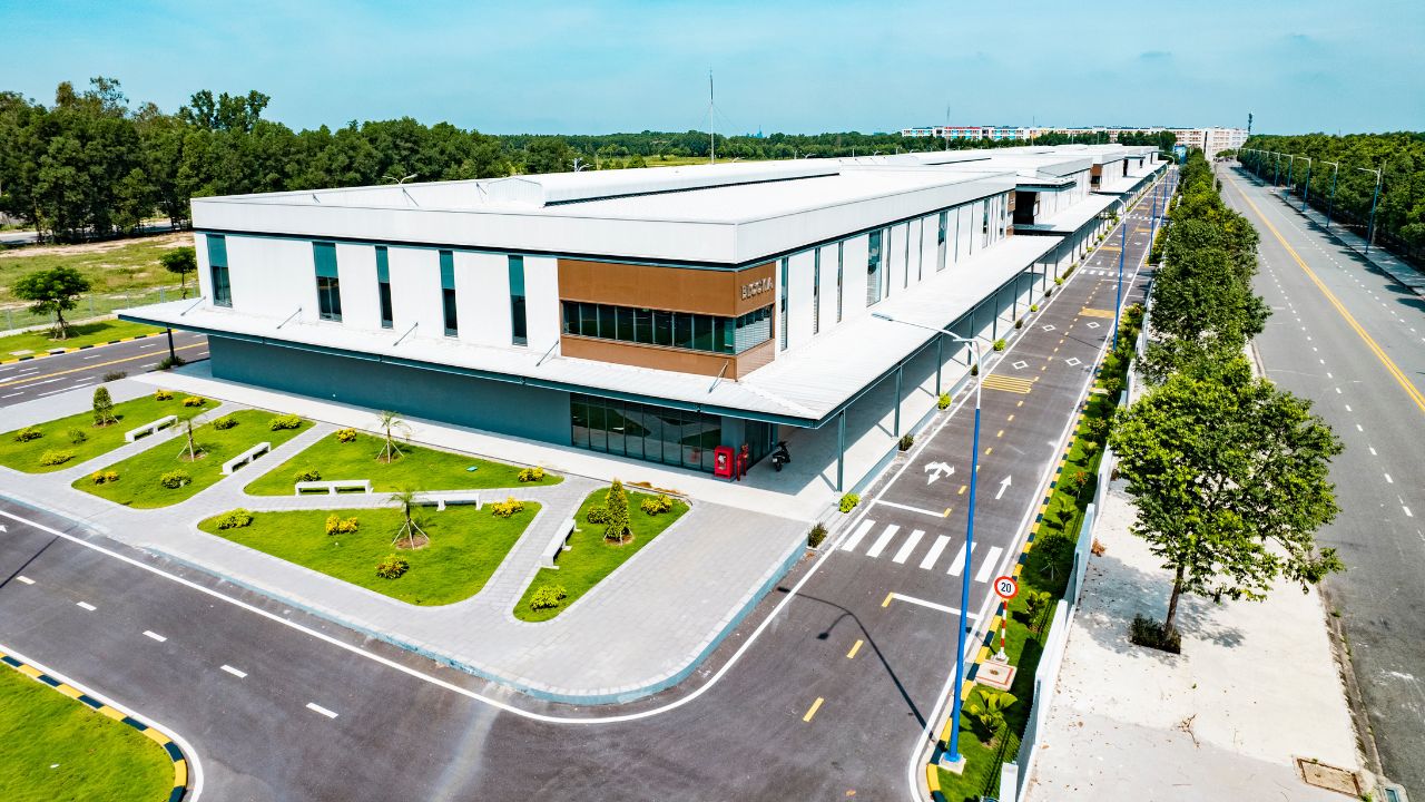 Trung tâm sản xuất tiên tiến (AMC)