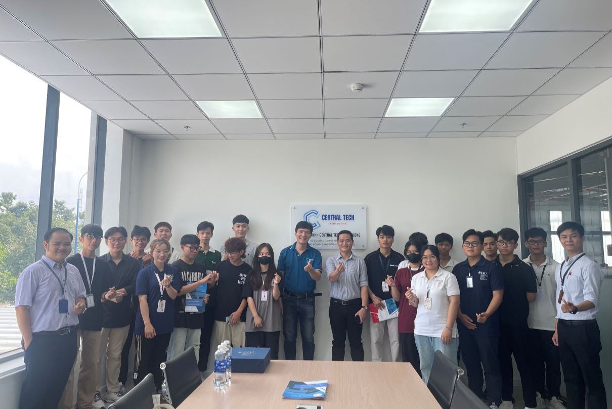 Kiến tập tại Công ty Central Tech
