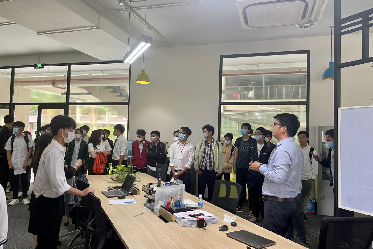 Kiến tập tại Công ty VNTTS