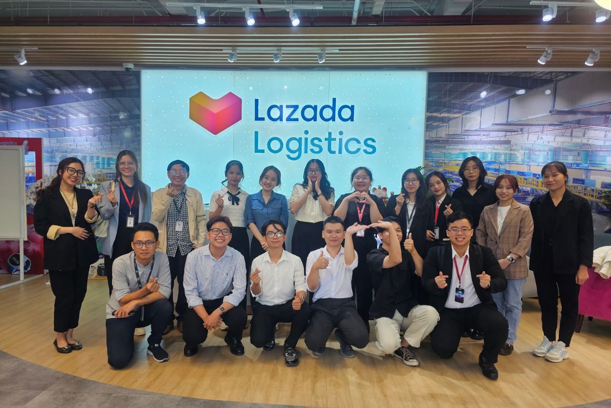 Kiến tập tại Công ty Lazada Logistics