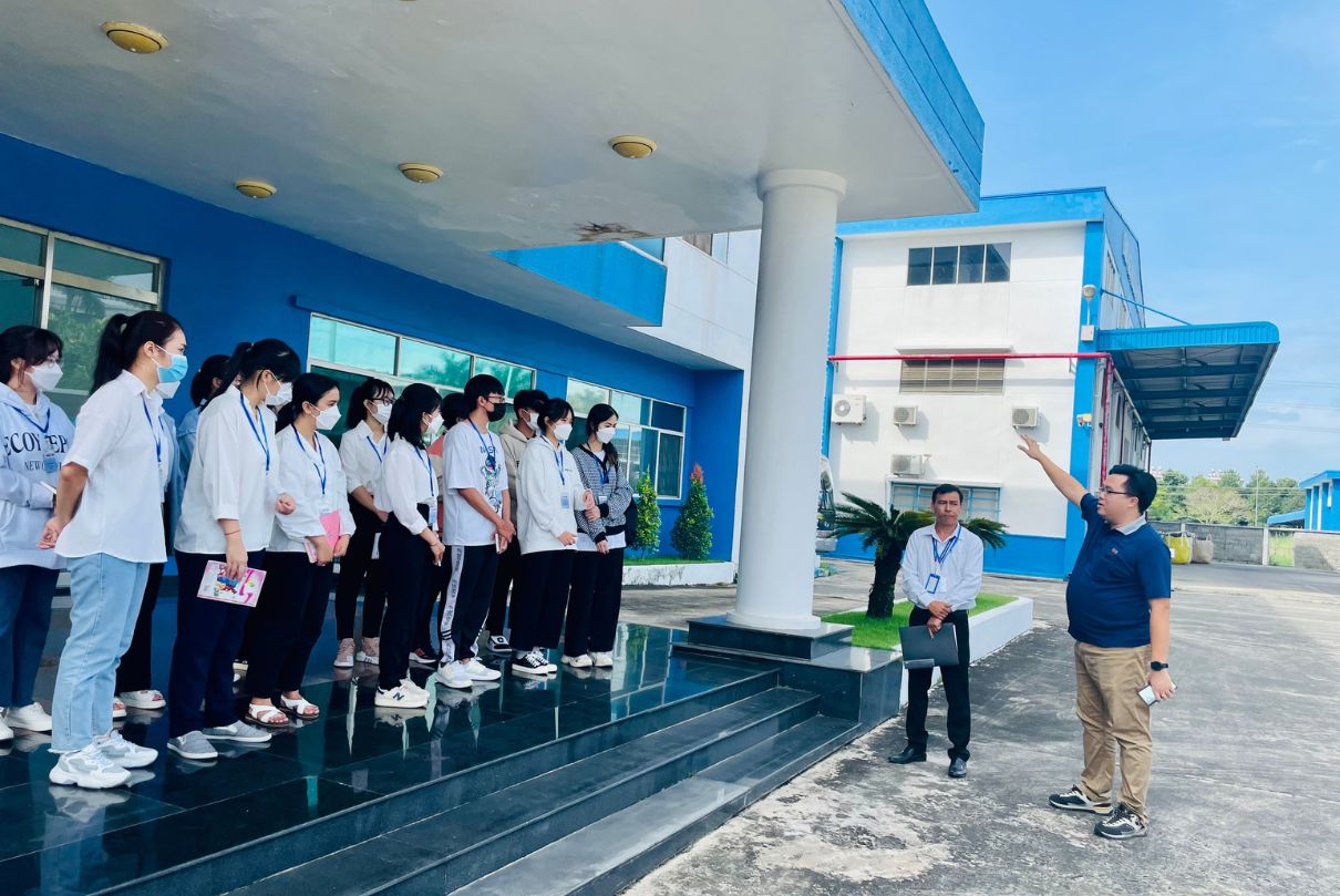 Kiến tập tại Công ty Wu's Tech