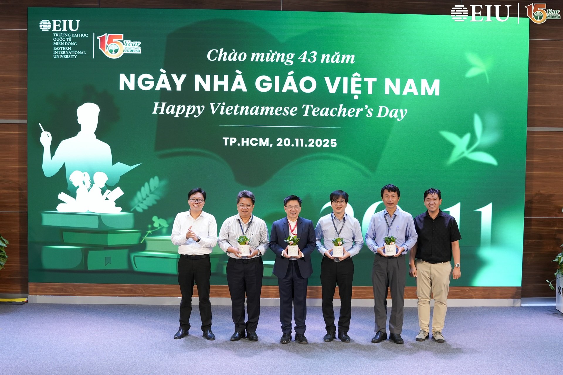 chao-mung-ngay-nha-giao-viet-nam-20-11 (10)