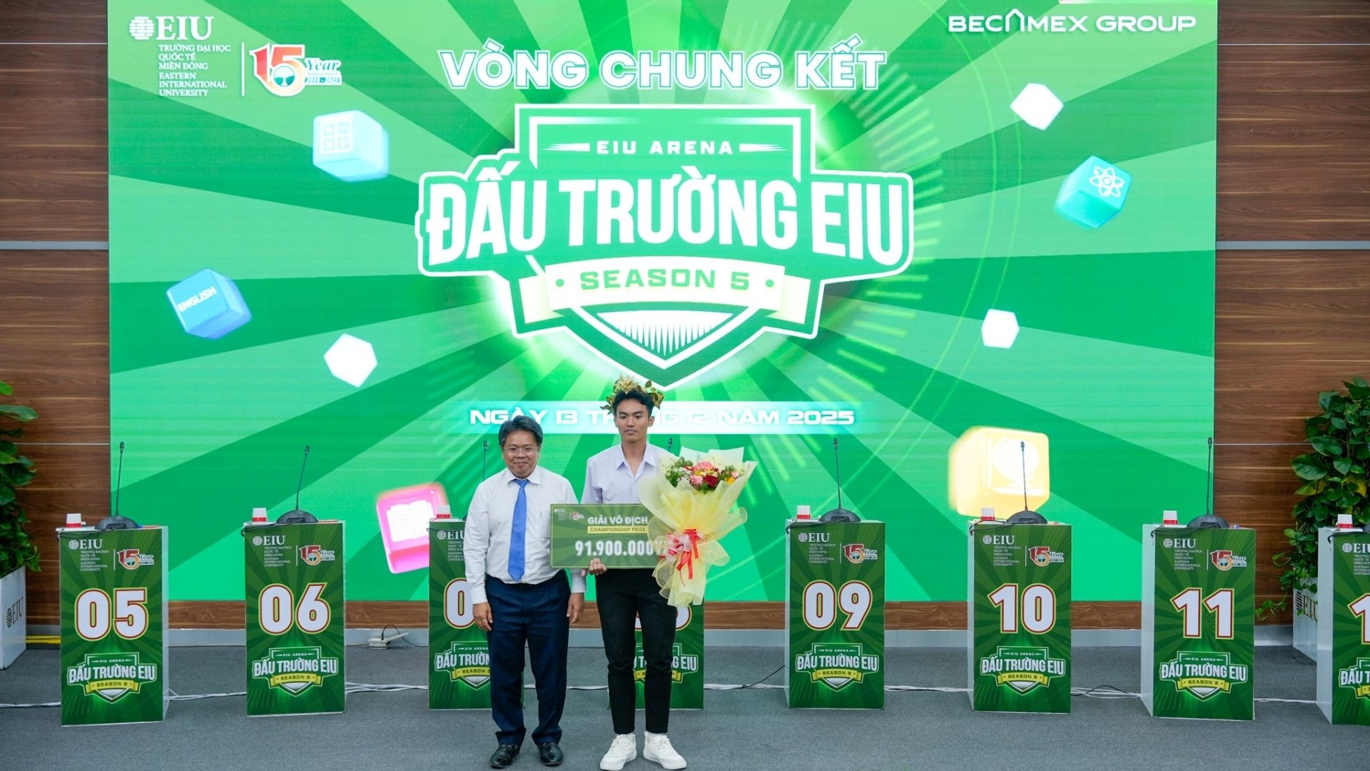 Quán quân đấu trường EIU mùa 5