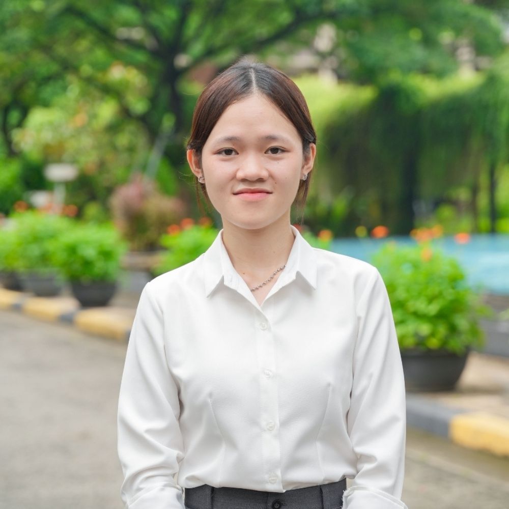Hoàng Thị Thúy Vy